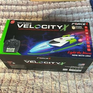 Easy to Race Velocity Radio Control high Speed Racing Boat